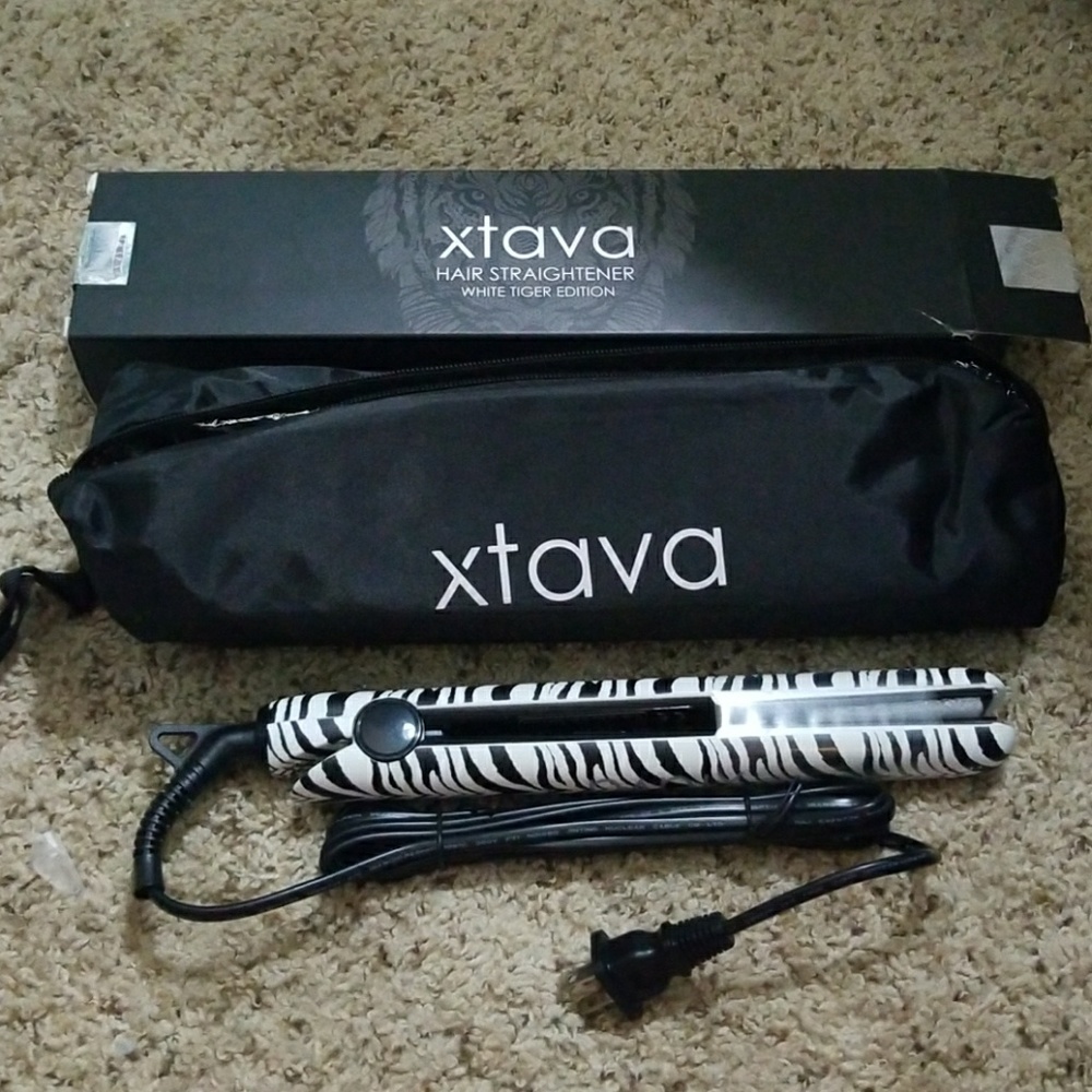 Xtava hair straightner white tiger edition